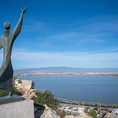 Lovely Independent Mini Кальяри