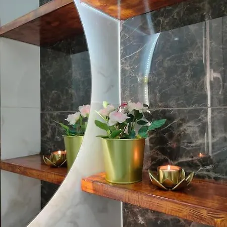 Lovely Independent Mini * Кальяри