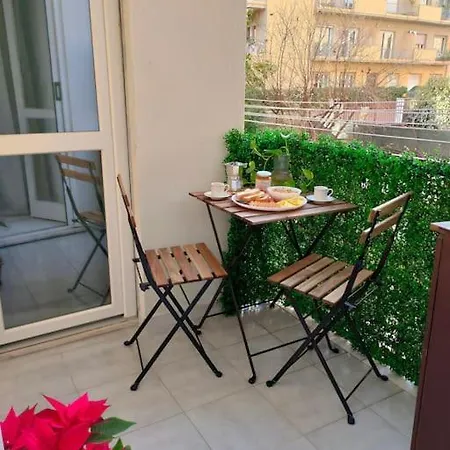 Lovely Independent Mini Апартаменты